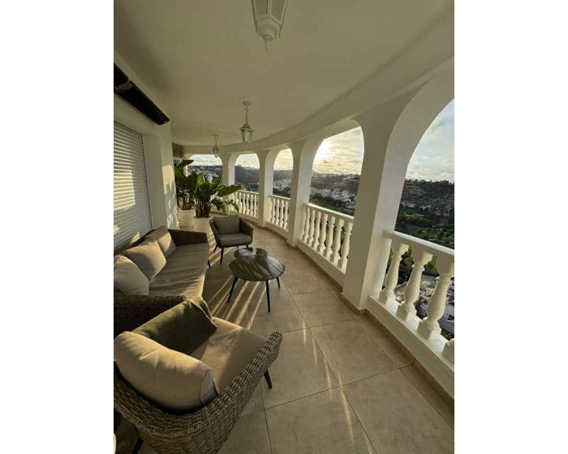 Chalet de 8 habitaciones en Ciudad Quesada en venta con piscina garaje - 1.499.999 € (Ref: 9511317)