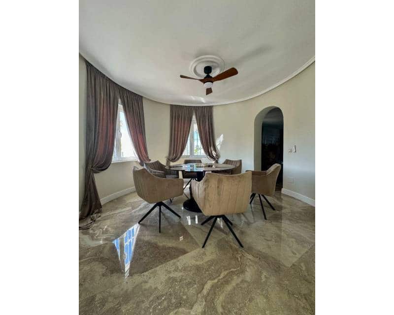 Chalet de 8 habitaciones en Ciudad Quesada en venta con piscina garaje - 1.499.999 € (Ref: 9511317)