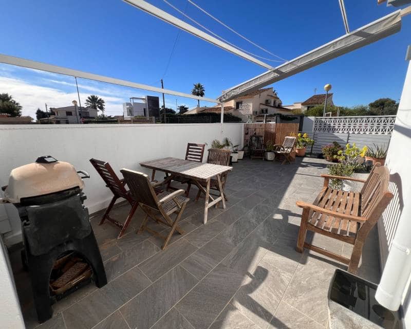 3 soveværelse Rækkehus til salg i Orihuela Costa med swimmingpool garage - € 695.000 (Ref: 9518014)