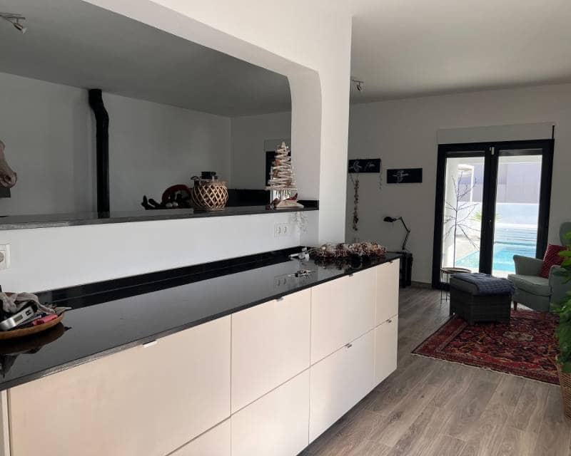 3 soveværelse Rækkehus til salg i Orihuela Costa med swimmingpool garage - € 695.000 (Ref: 9518014)