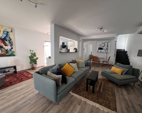 3 soveværelse Rækkehus til salg i Punta Prima, Orihuela med swimmingpool garage - € 695.000 (Ref: 9518014)