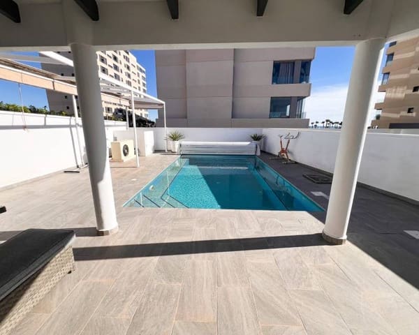 3 soveværelse Rækkehus til salg i Punta Prima, Orihuela med swimmingpool garage - € 695.000 (Ref: 9518014)