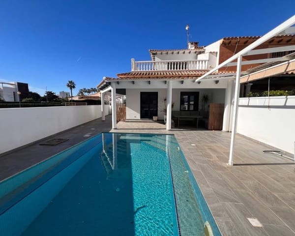3 soveværelse Rækkehus til salg i Punta Prima, Orihuela med swimmingpool garage - € 695.000 (Ref: 9518014)