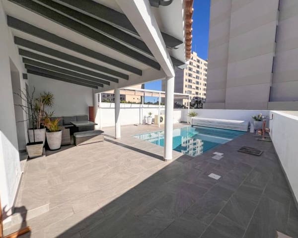 3 soveværelse Rækkehus til salg i Punta Prima, Orihuela med swimmingpool garage - € 695.000 (Ref: 9518014)