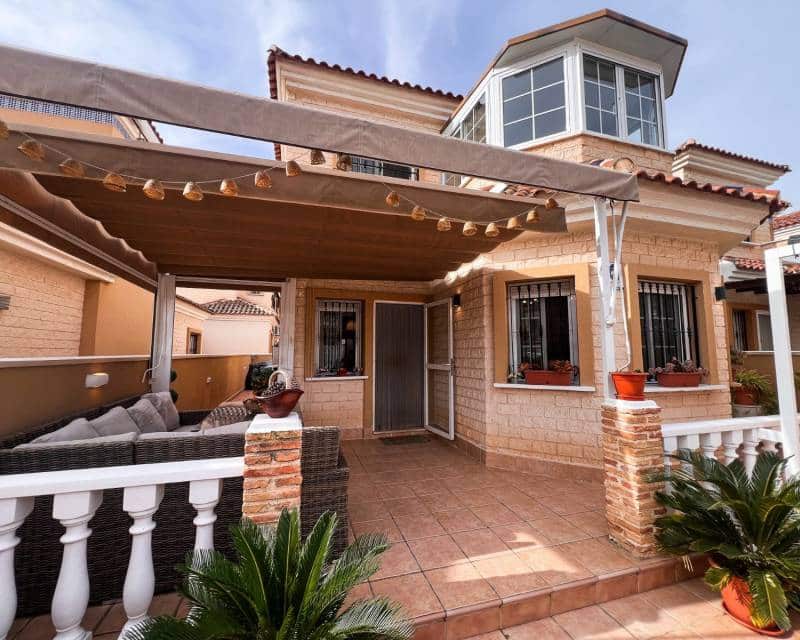 2 quarto Moradia para venda em El Raso com piscina - 247 000 € (Ref: 9523660)