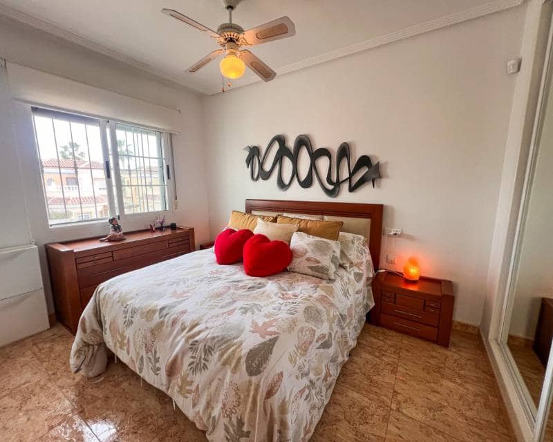 2 quarto Moradia para venda em El Raso com piscina - 247 000 € (Ref: 9523660)