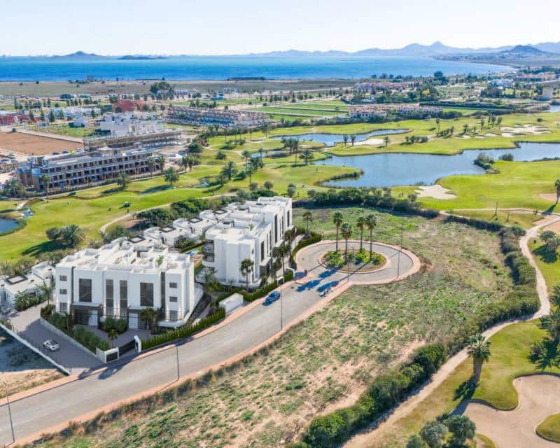 3 soveværelse Villa til salg i Los Alcazares med swimmingpool garage - € 550.000 (Ref: 9532746)