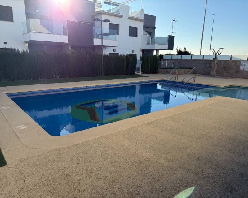 2 Zimmer Apartment zu verkaufen in Pilar de la Horadada mit Pool - 219.900 € (Ref: 9532750)