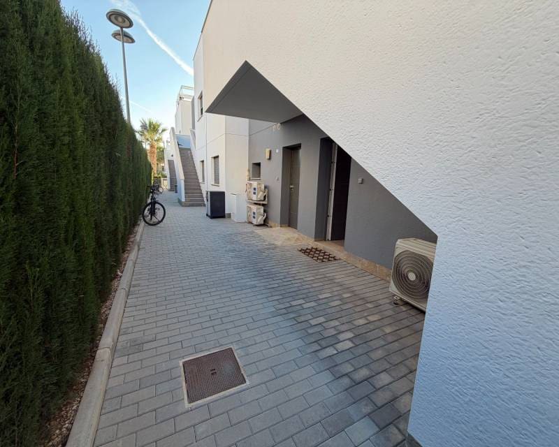 2 Zimmer Apartment zu verkaufen in Pilar de la Horadada mit Pool - 219.900 € (Ref: 9532750)