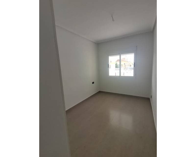 2 soverom Villa til salgs i Lo Crispin med svømmebasseng garasje - € 249 000 (Ref: 9535196)