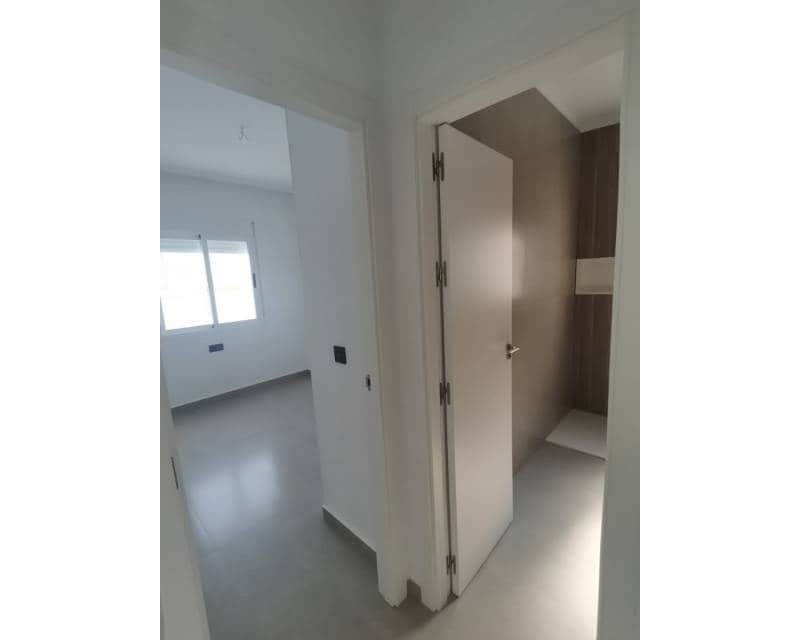 2 soverom Villa til salgs i Lo Crispin med svømmebasseng garasje - € 249 000 (Ref: 9535196)