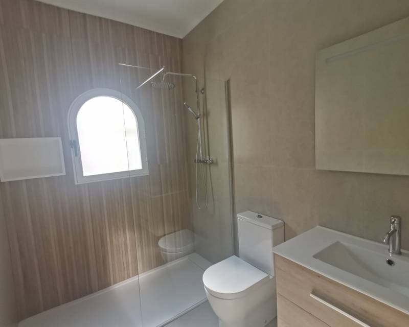 2 soverom Villa til salgs i Lo Crispin med svømmebasseng garasje - € 249 000 (Ref: 9535196)