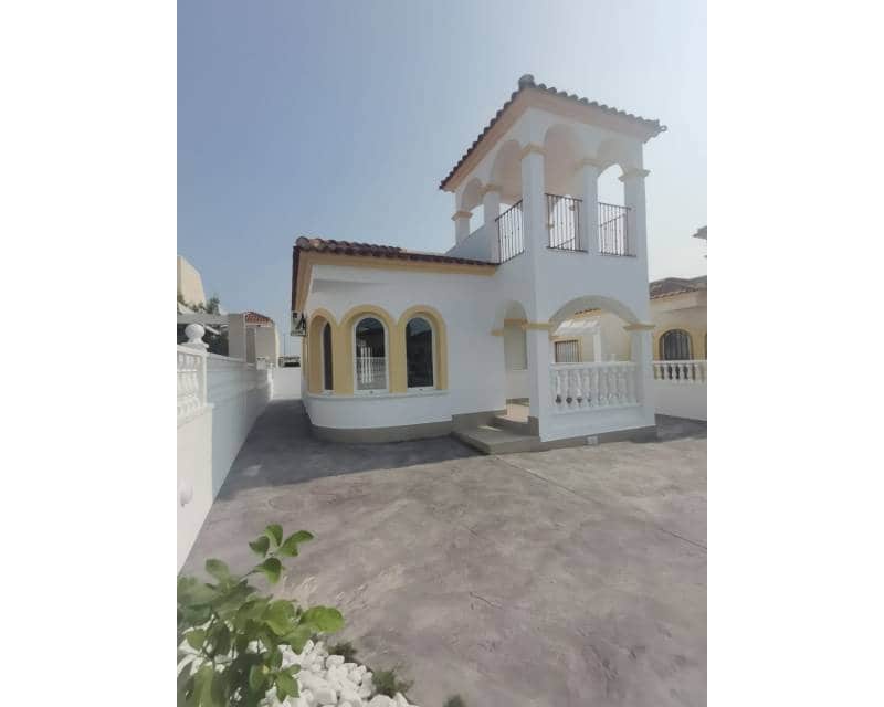 2 soverom Villa til salgs i Lo Crispin med svømmebasseng garasje - € 249 000 (Ref: 9535196)