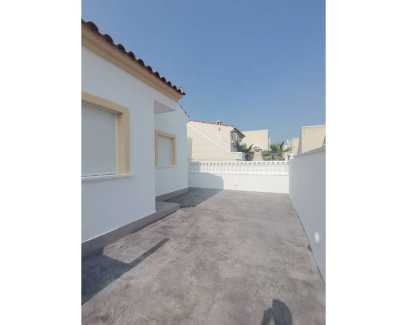 2 soverom Villa til salgs i Lo Crispin med svømmebasseng garasje - € 249 000 (Ref: 9535196)