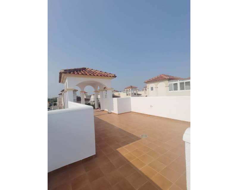 2 soverom Villa til salgs i Lo Crispin med svømmebasseng garasje - € 249 000 (Ref: 9535196)