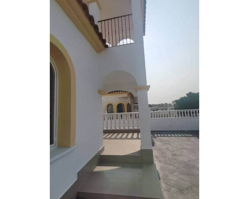 2 soverom Villa til salgs i Lo Crispin med svømmebasseng garasje - € 249 000 (Ref: 9535196)