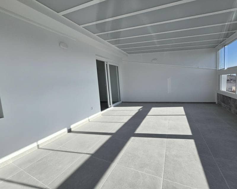 2 sypialnia Penthouse na sprzedaż w Torrevieja - 234 000 € (Ref: 9535198)