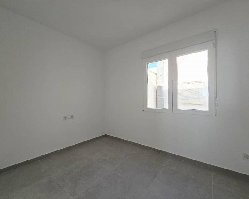2 sypialnia Penthouse na sprzedaż w Torrevieja - 234 000 € (Ref: 9535198)