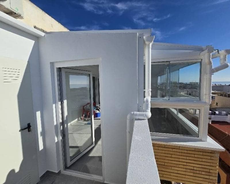 2 sypialnia Penthouse na sprzedaż w Torrevieja - 234 000 € (Ref: 9535198)