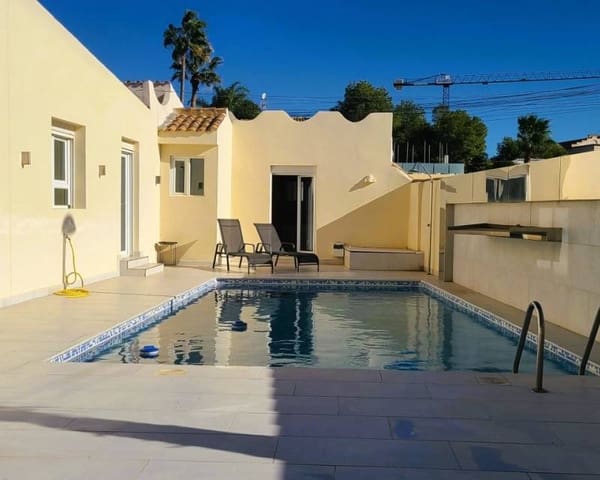 4 bedroom Semi-detached Villa for sale in Los Balcones with pool - € 535,000 (Ref: 9542095)