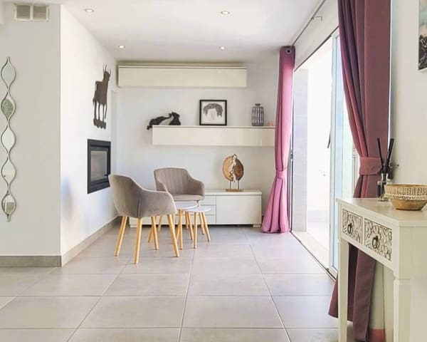 4 bedroom Semi-detached Villa for sale in Los Balcones with pool - € 535,000 (Ref: 9542095)