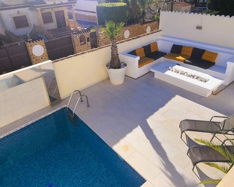 4 camera da letto Villetta Bifamiliare in vendita in Los Balcones con piscina - 535.000 € (Rif: 9542095)