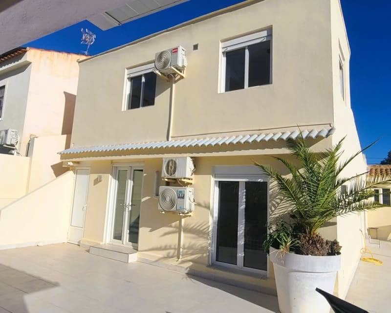 4 camera da letto Villetta Bifamiliare in vendita in Los Balcones con piscina - 535.000 € (Rif: 9542095)