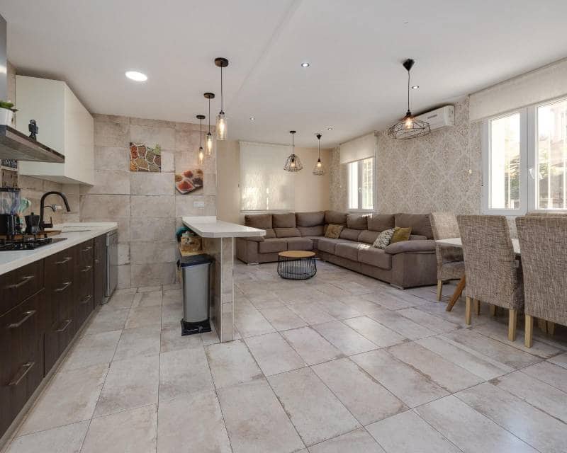 3 Zimmer Villa zu verkaufen in Torrevieja mit Garage - 250.000 € (Ref: 9542707)