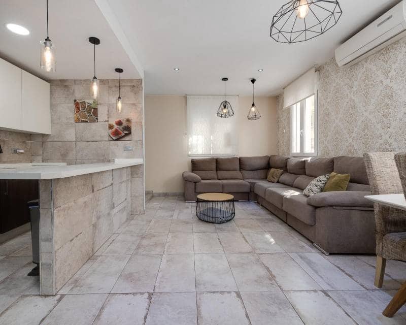 3 Zimmer Villa zu verkaufen in Torrevieja mit Garage - 250.000 € (Ref: 9542707)