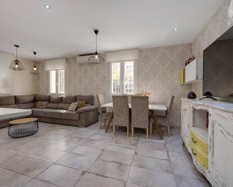 3 Zimmer Villa zu verkaufen in Torrevieja mit Garage - 250.000 € (Ref: 9542707)