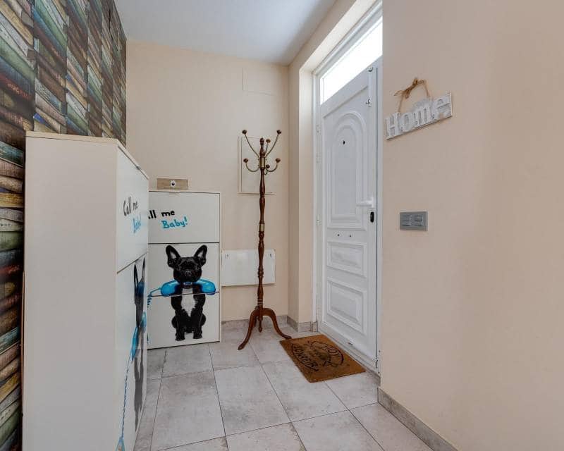 3 Zimmer Villa zu verkaufen in Torrevieja mit Garage - 250.000 € (Ref: 9542707)