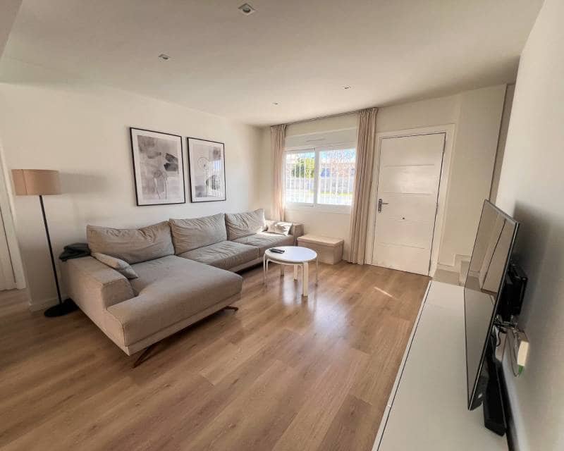 3 quarto Moradia em Banda para venda em Torrevieja com piscina garagem - 399 900 € (Ref: 9544569)