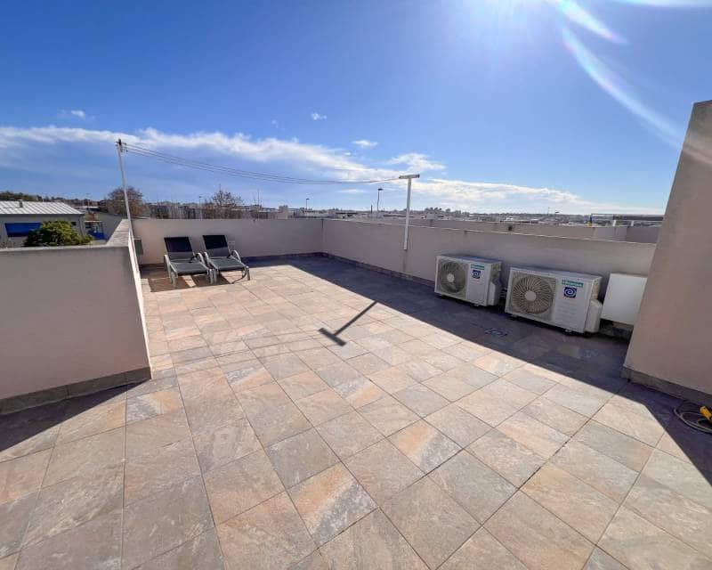 3 quarto Moradia em Banda para venda em Torrevieja com piscina garagem - 399 900 € (Ref: 9544569)
