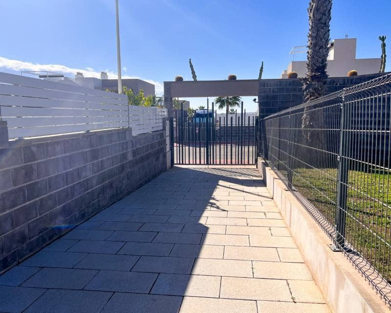 3 quarto Moradia em Banda para venda em Torrevieja com piscina garagem - 399 900 € (Ref: 9544569)