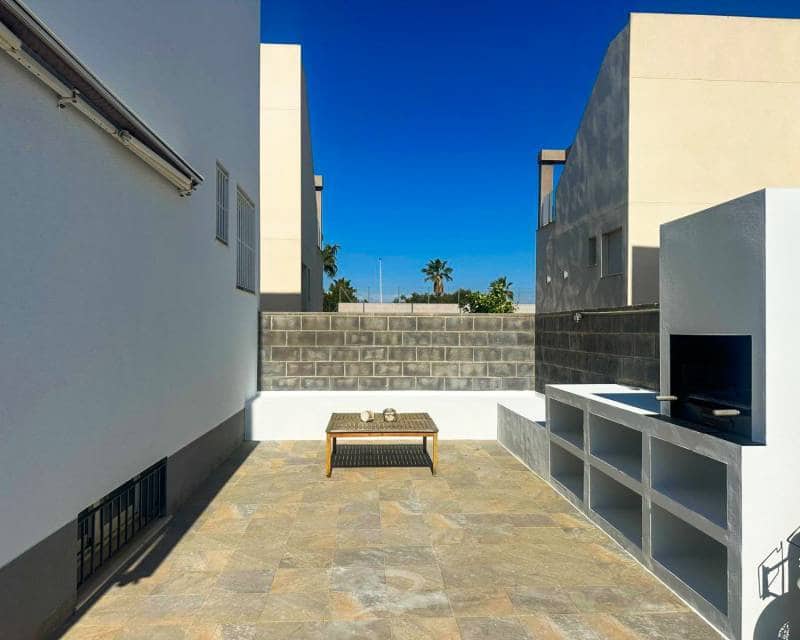 Pareado de 3 habitaciones en Torrevieja en venta con piscina garaje - 399.900 € (Ref: 9544569)