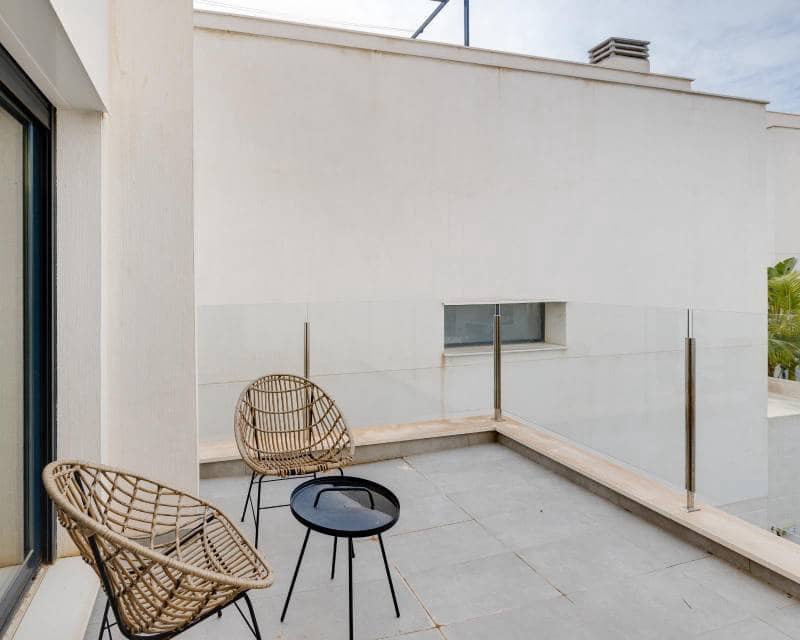 Chalet de 3 habitaciones en Orihuela Costa en venta con piscina garaje - 369.900 € (Ref: 9544570)