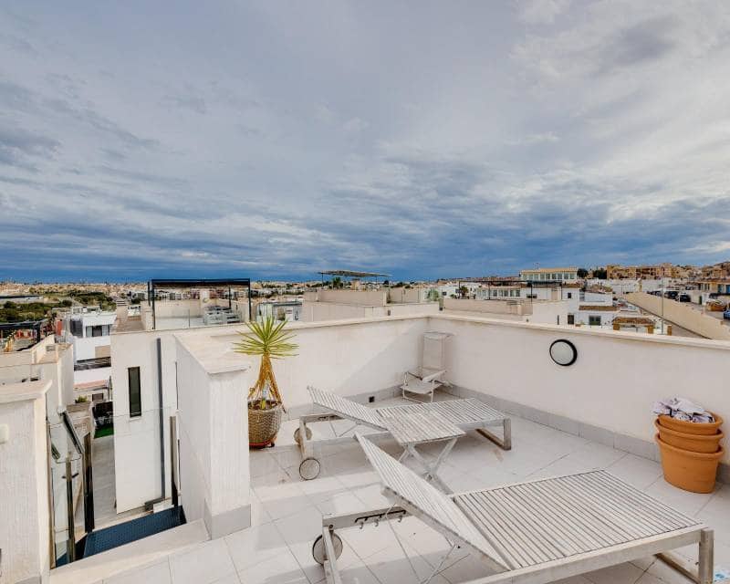 Chalet de 3 habitaciones en Orihuela Costa en venta con piscina garaje - 369.900 € (Ref: 9544570)