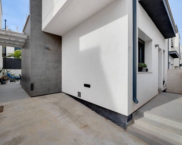 Chalet de 3 habitaciones en La Florida, Orihuela en venta con piscina garaje - 369.900 € (Ref: 9544570)