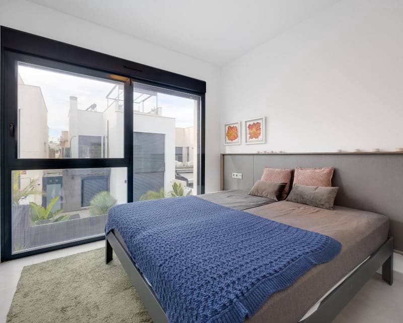 Chalet de 3 habitaciones en Orihuela Costa en venta con piscina garaje - 369.900 € (Ref: 9544570)