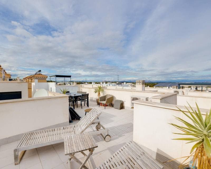 Chalet de 3 habitaciones en Orihuela Costa en venta con piscina garaje - 369.900 € (Ref: 9544570)