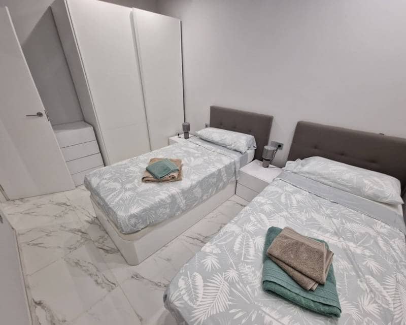 5 slaapkamer Villa te koop in Villamartin met zwembad garage - € 380.000 (Ref: 9548620)