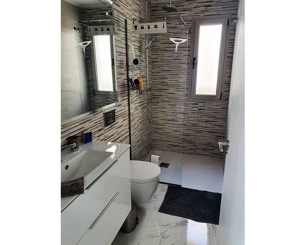 5 slaapkamer Villa te koop in Villamartin, Orihuela met zwembad garage - € 380.000 (Ref: 9548620)