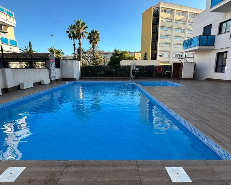 2 sovrum Strandlägenhet till salu i Torrevieja med pool - 219 900 € (Ref: 9548998)