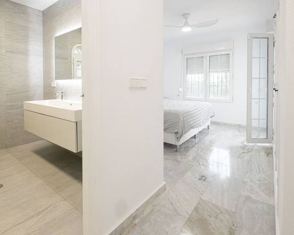 3 chambre Villa/Maison à vendre à Las Ramblas Golf, Orihuela avec piscine garage - 465 000 € (Ref: 9548999)