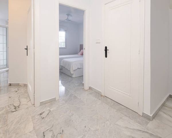 3 chambre Villa/Maison à vendre à Las Ramblas Golf, Orihuela avec piscine garage - 465 000 € (Ref: 9548999)