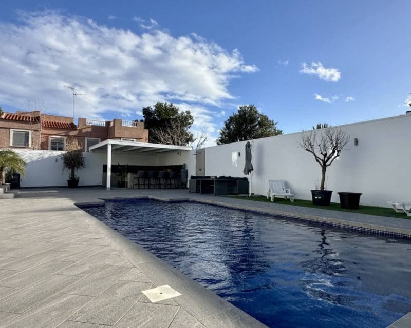 5 slaapkamer Villa te koop in Ciudad Quesada met zwembad garage - € 498.000 (Ref: 9549989)