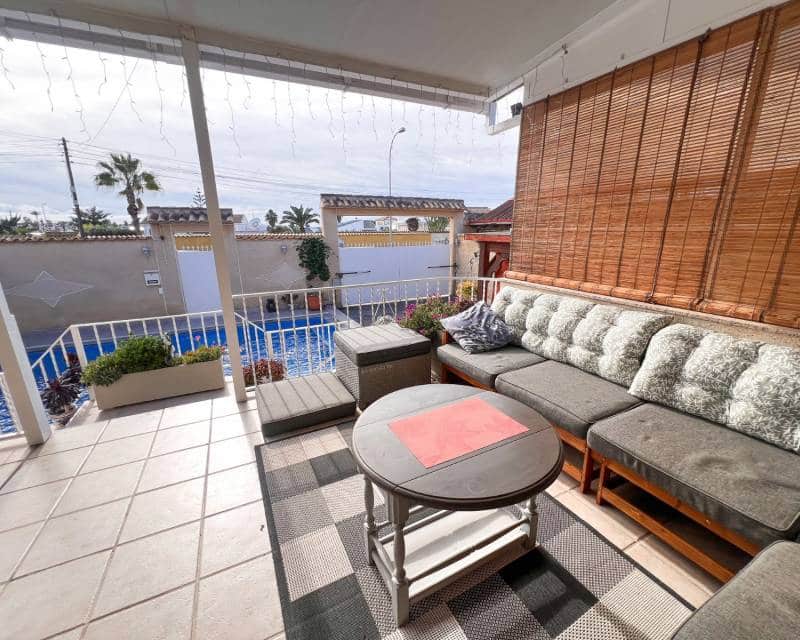 3 soveværelse Villa til salg i La Siesta med swimmingpool - € 310.000 (Ref: 9549990)