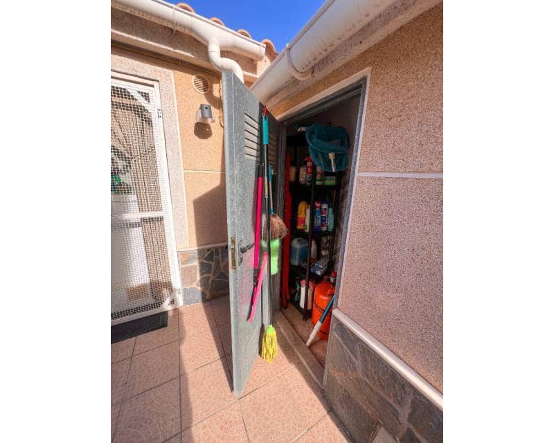 3 soveværelse Villa til salg i La Siesta med swimmingpool - € 310.000 (Ref: 9549990)