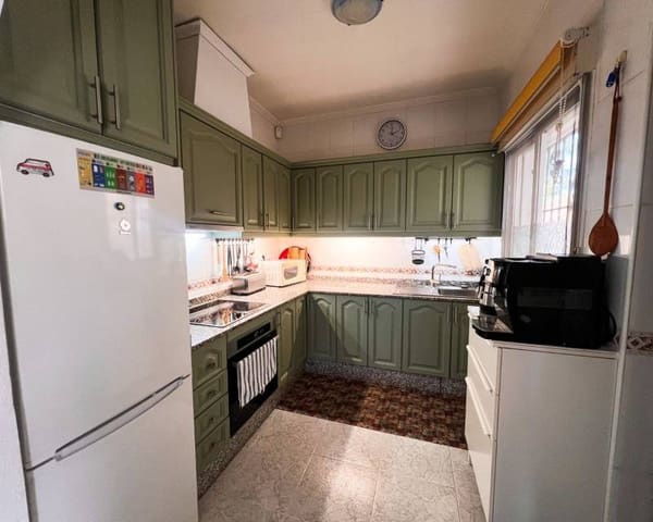 3 soveværelse Villa til salg i La Siesta, Torrevieja med swimmingpool - € 310.000 (Ref: 9549990)