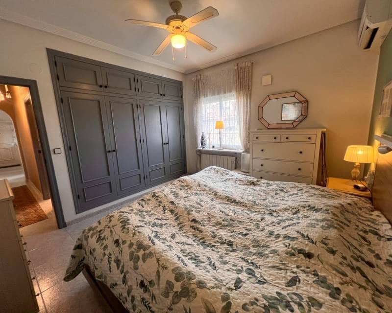 3 soveværelse Villa til salg i La Siesta med swimmingpool - € 310.000 (Ref: 9549990)